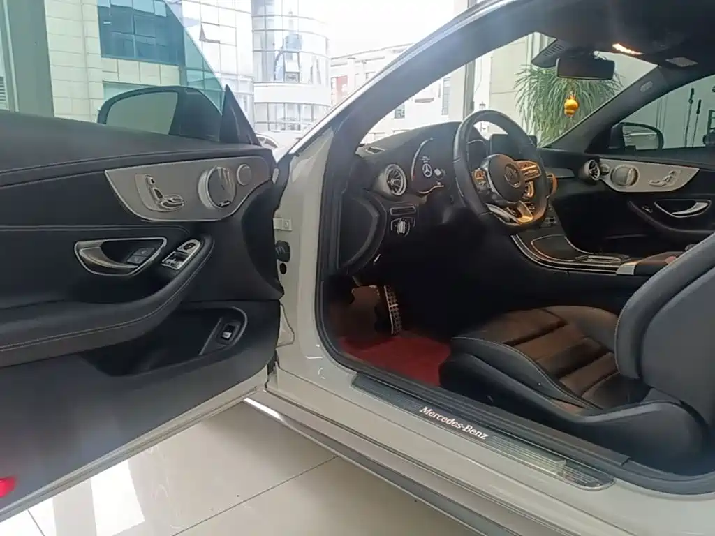 Mercedes-Benz C-Class (Import) — миниатюра 16