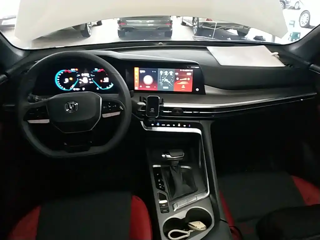 Changan CS35PLUS — миниатюра 10
