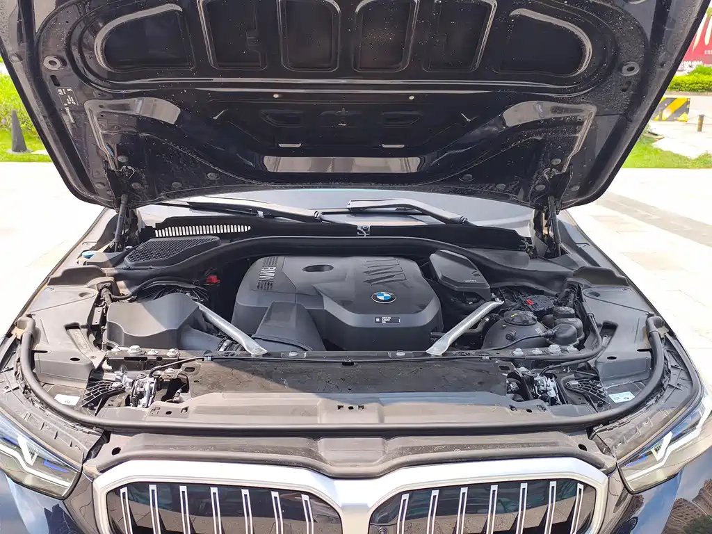 BMW 5 Series — миниатюра 19
