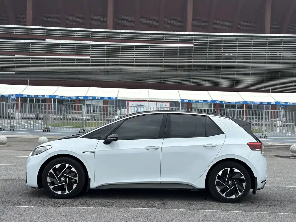 Volkswagen ID.3 — миниатюра 2
