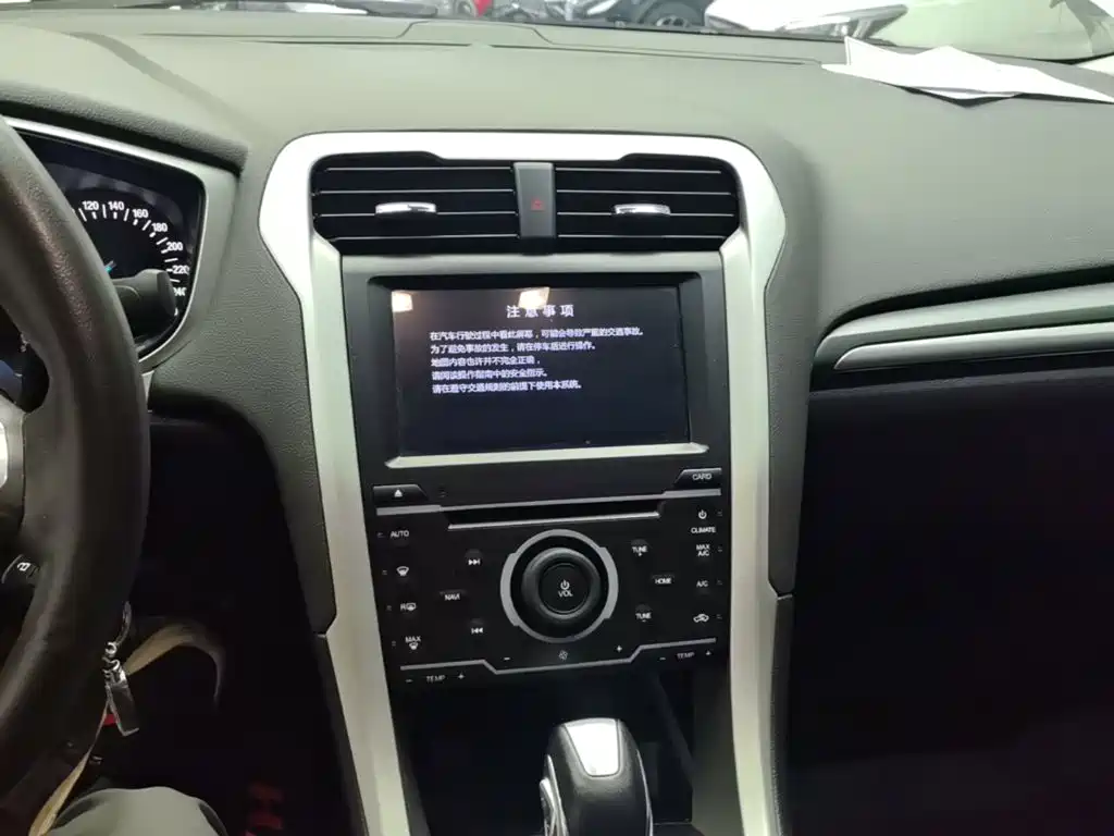 Ford Mondeo — миниатюра 13
