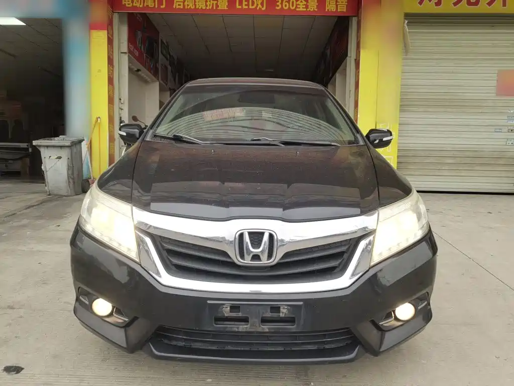 Honda Crider 2013 1.8L AT Luxury