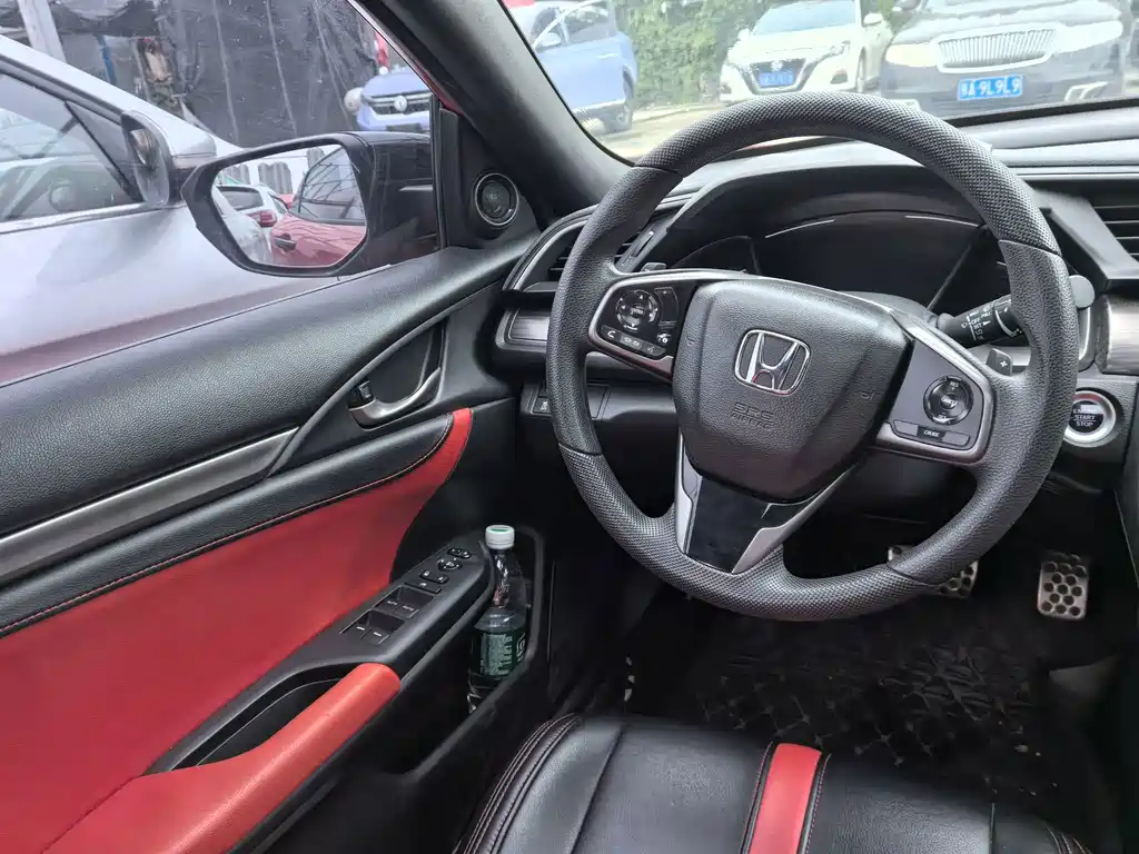 Honda Civic — миниатюра 10