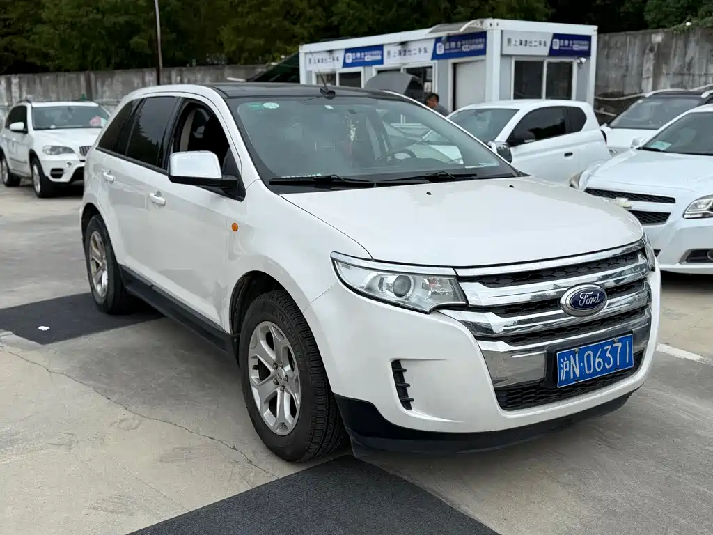 Ford Edge (Import) — миниатюра 3