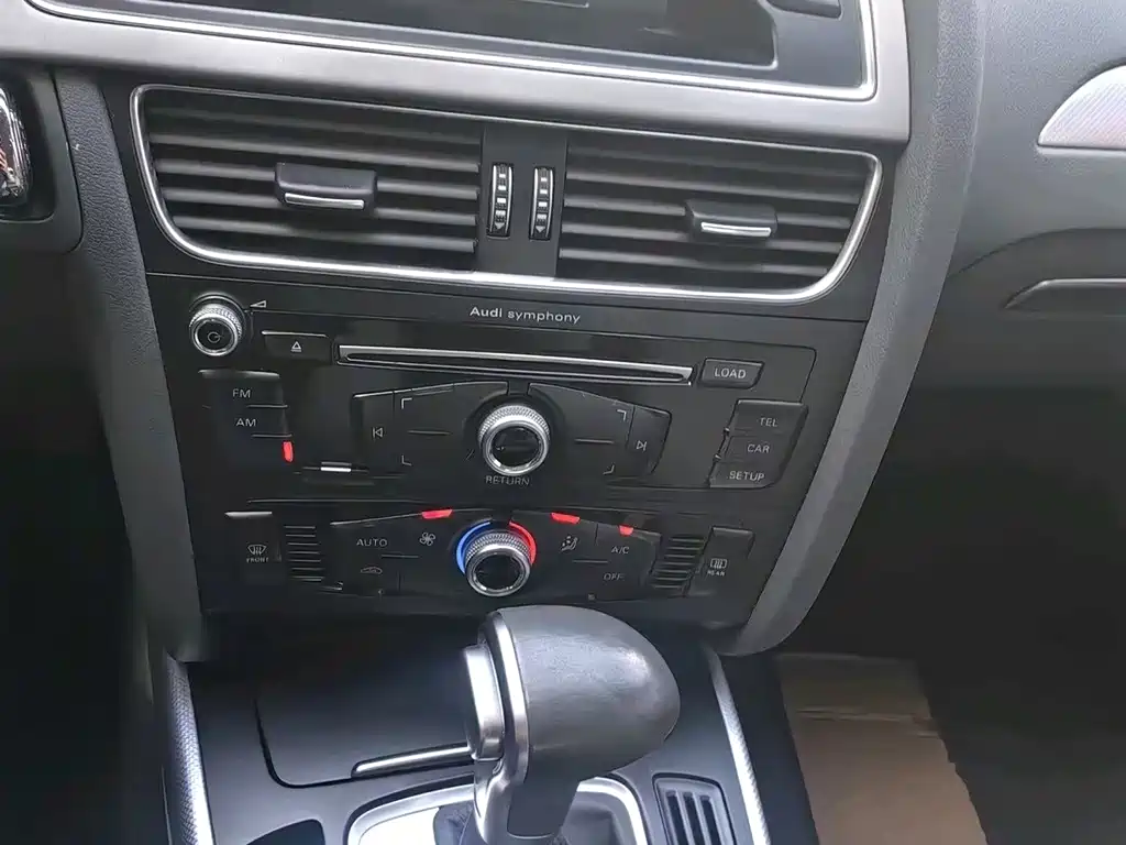 Audi A4L — миниатюра 8