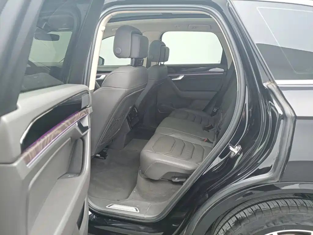 Volkswagen Touareg — миниатюра 9