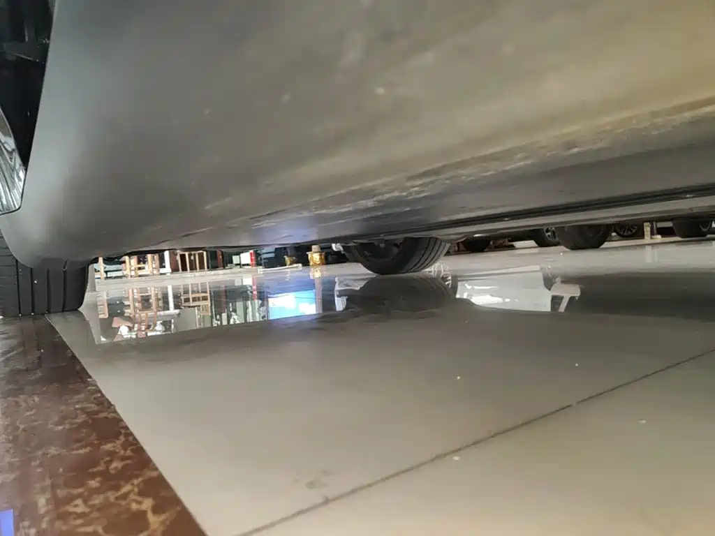 Tesla Model Y — миниатюра 21