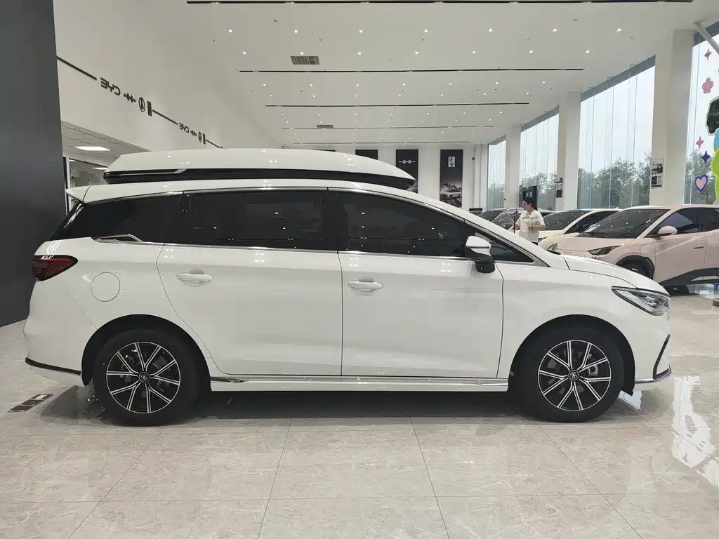 BYD MAX New Energy — миниатюра 4