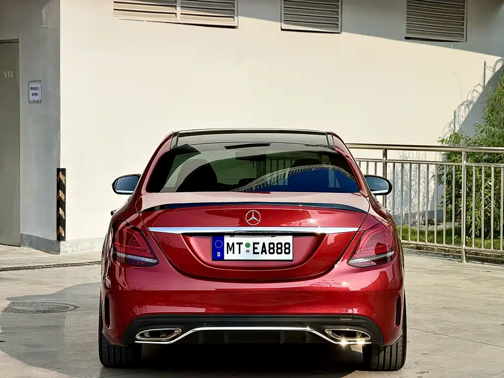 Mercedes-Benz C-Class — миниатюра 12
