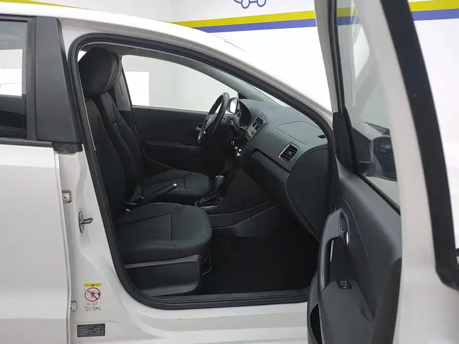 Volkswagen Polo — миниатюра 8