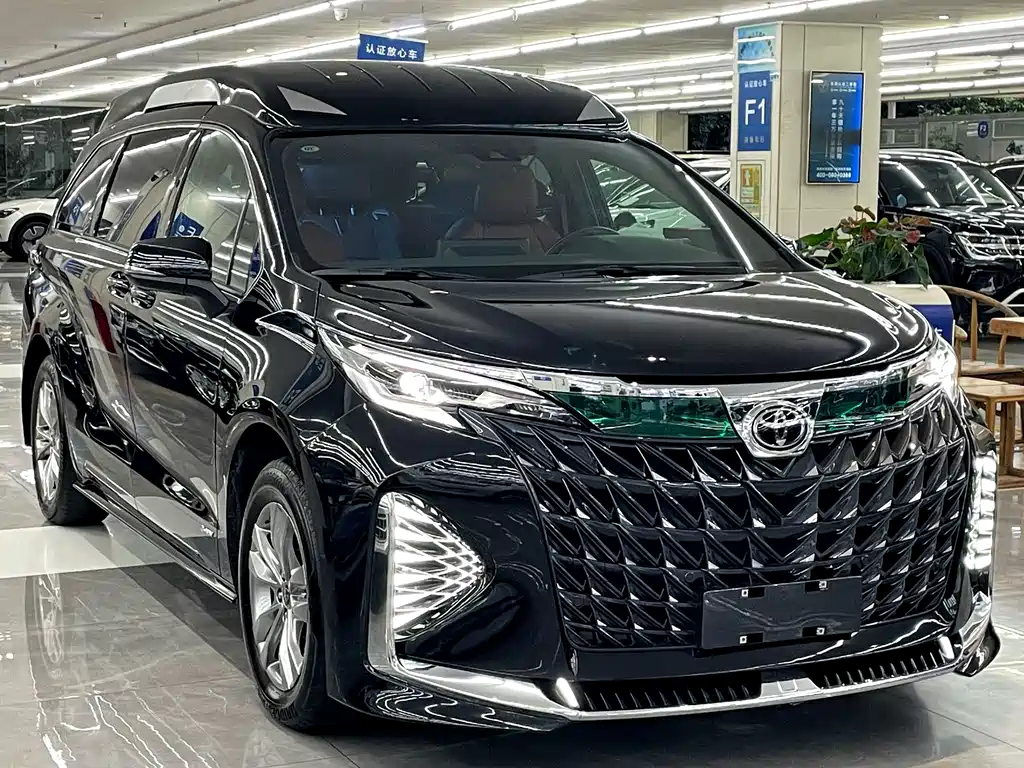 TOYOTA SIENNA