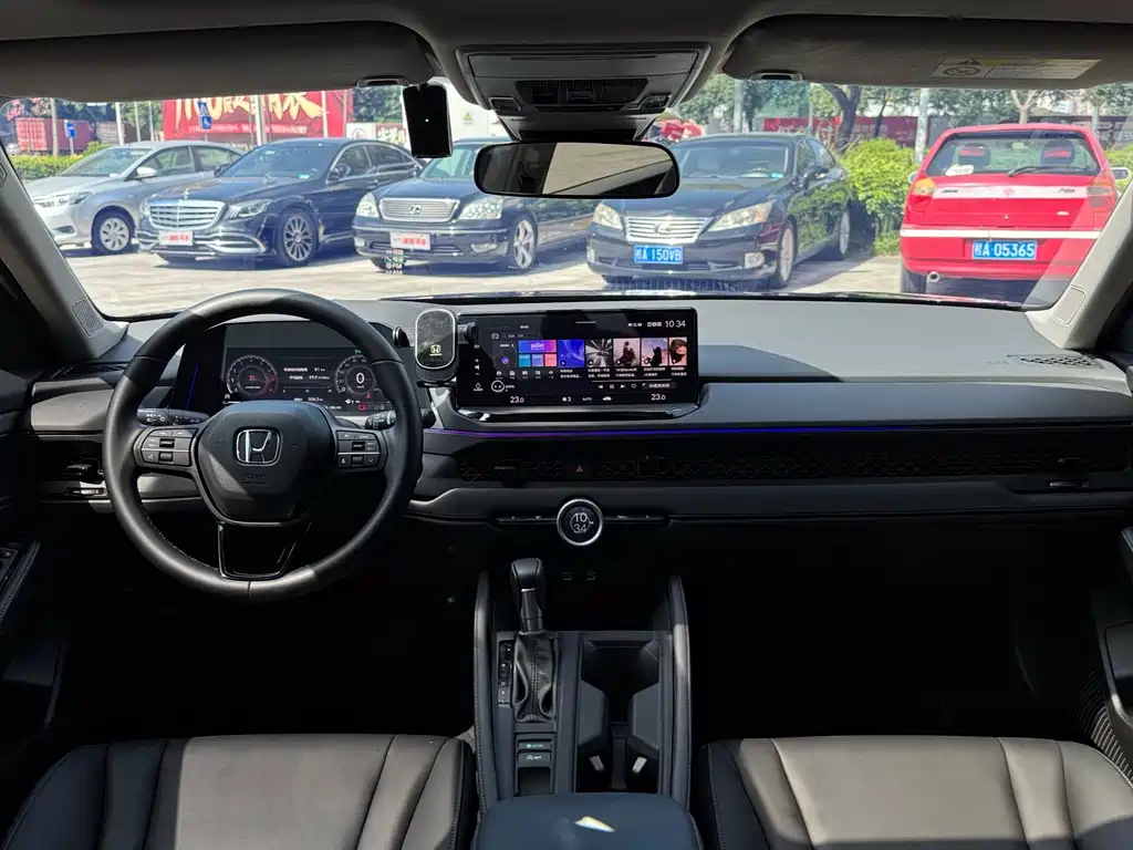 Honda Accord — миниатюра 16