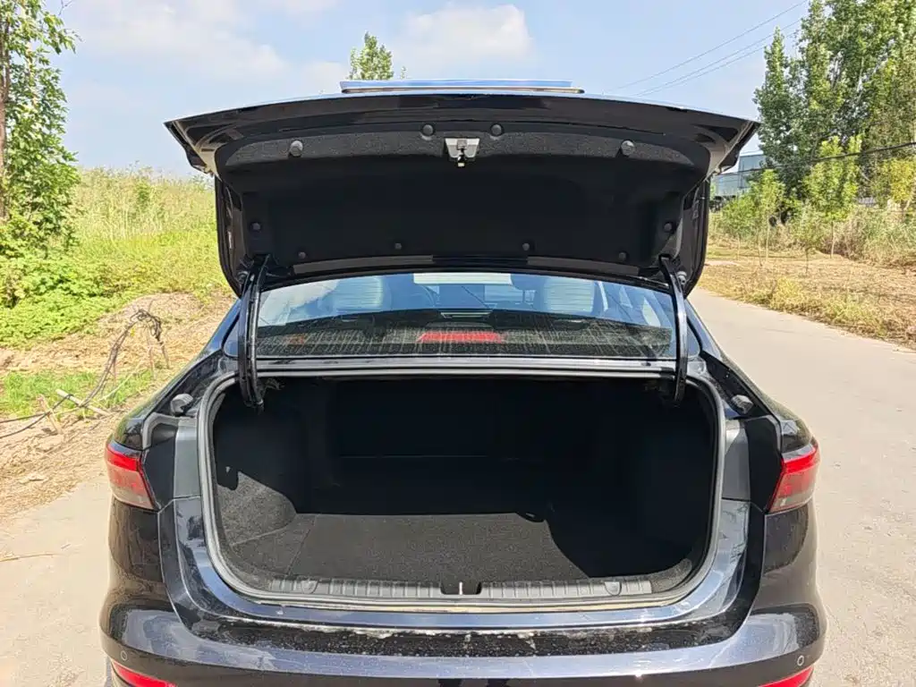 Geely Emgrand — миниатюра 19