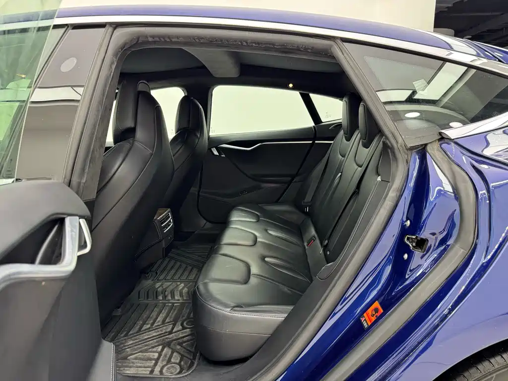 Tesla Model S — миниатюра 15