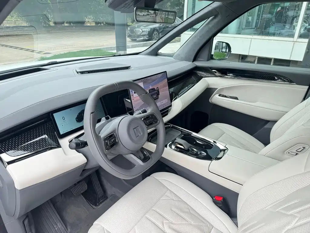 Zeekr 009 2024 мест 108kWh