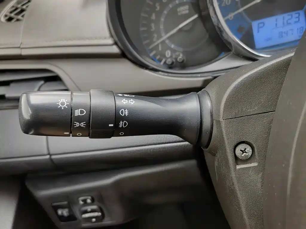 Toyota Yaris L — миниатюра 21