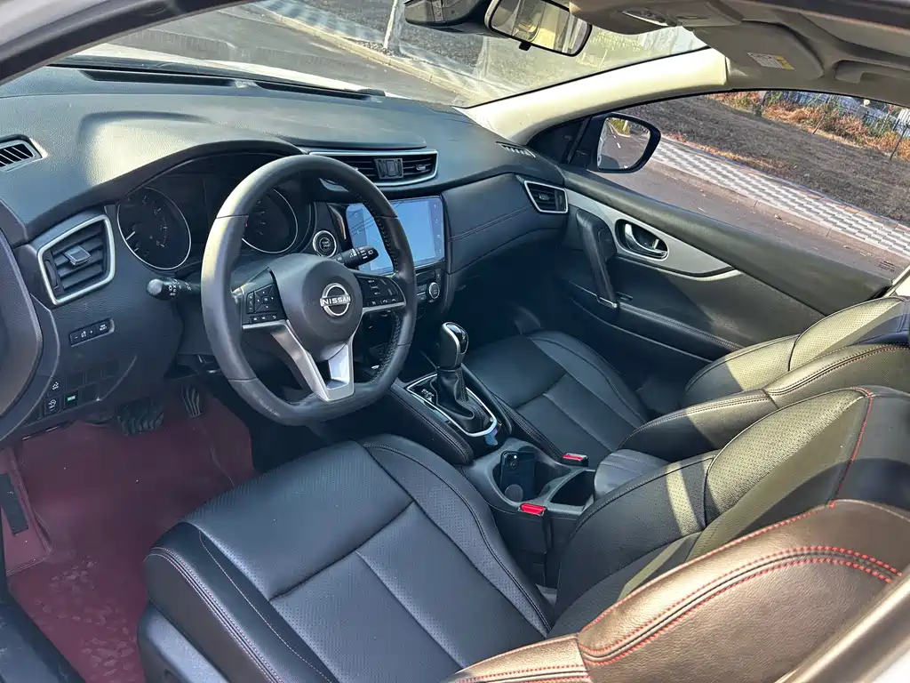 Nissan Qashqai — миниатюра 8