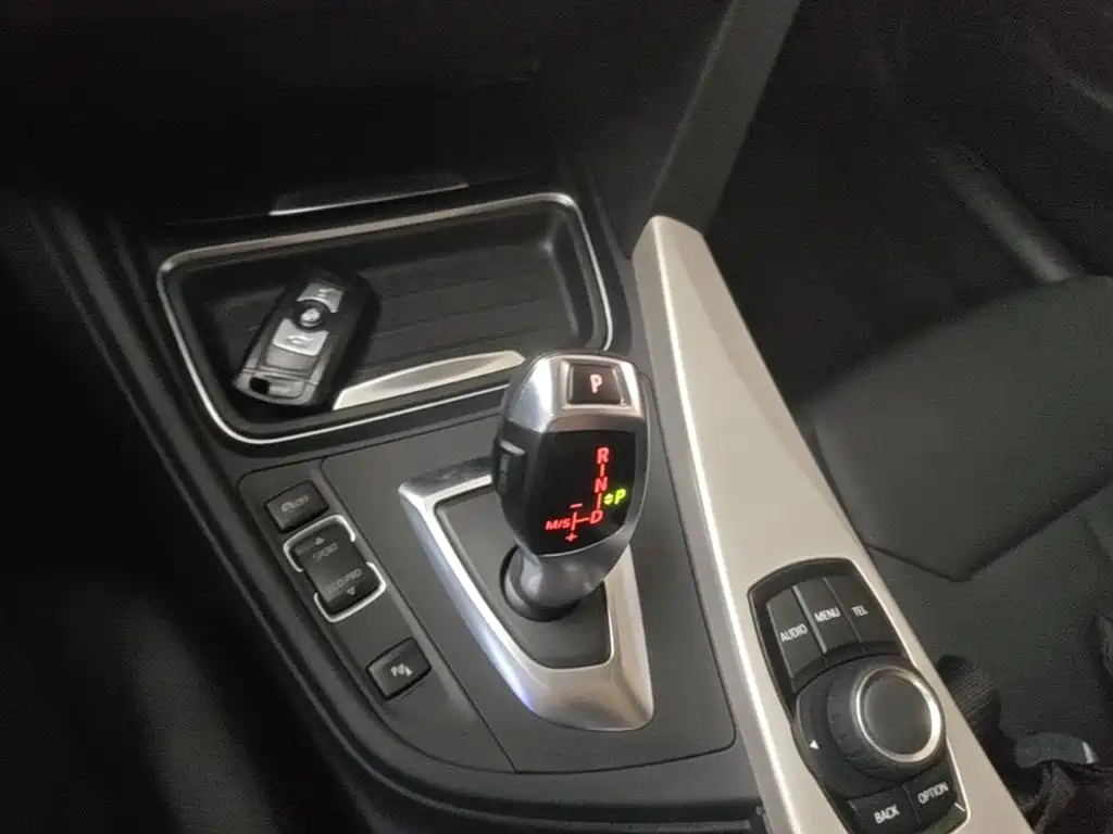 BMW 3 Series — миниатюра 14