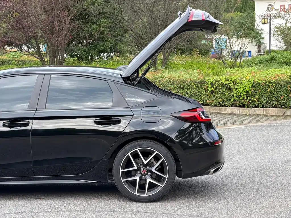 Honda Civic — миниатюра 8