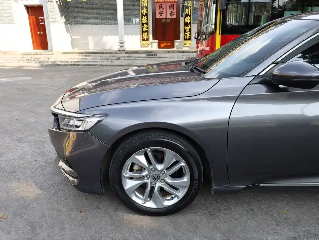 Honda Accord — миниатюра 26