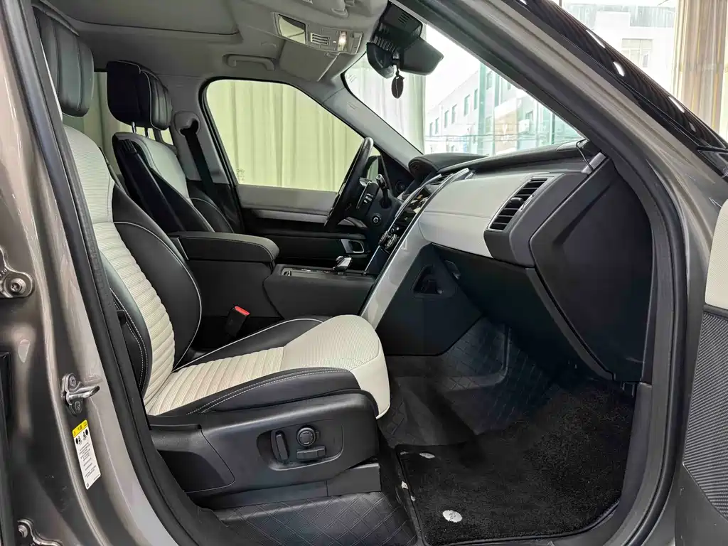 Land Rover Discovery — миниатюра 8