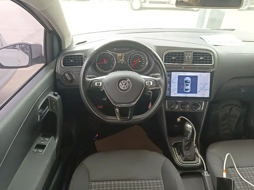 Volkswagen Polo — миниатюра 11