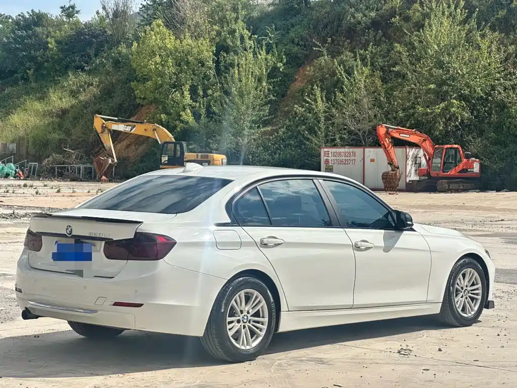 BMW 3 Series — миниатюра 8