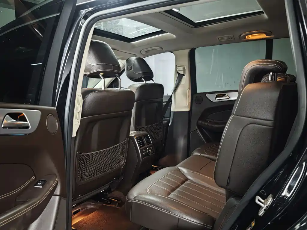 Mercedes-Benz GLS — миниатюра 8