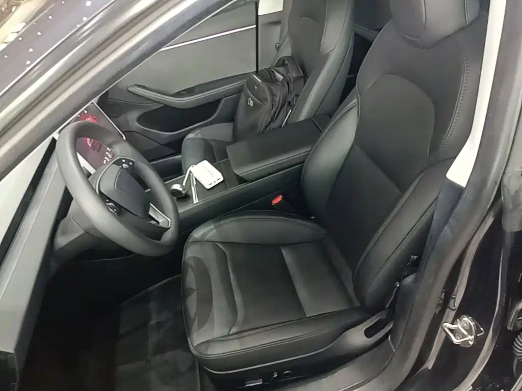 Tesla Model 3 — миниатюра 15