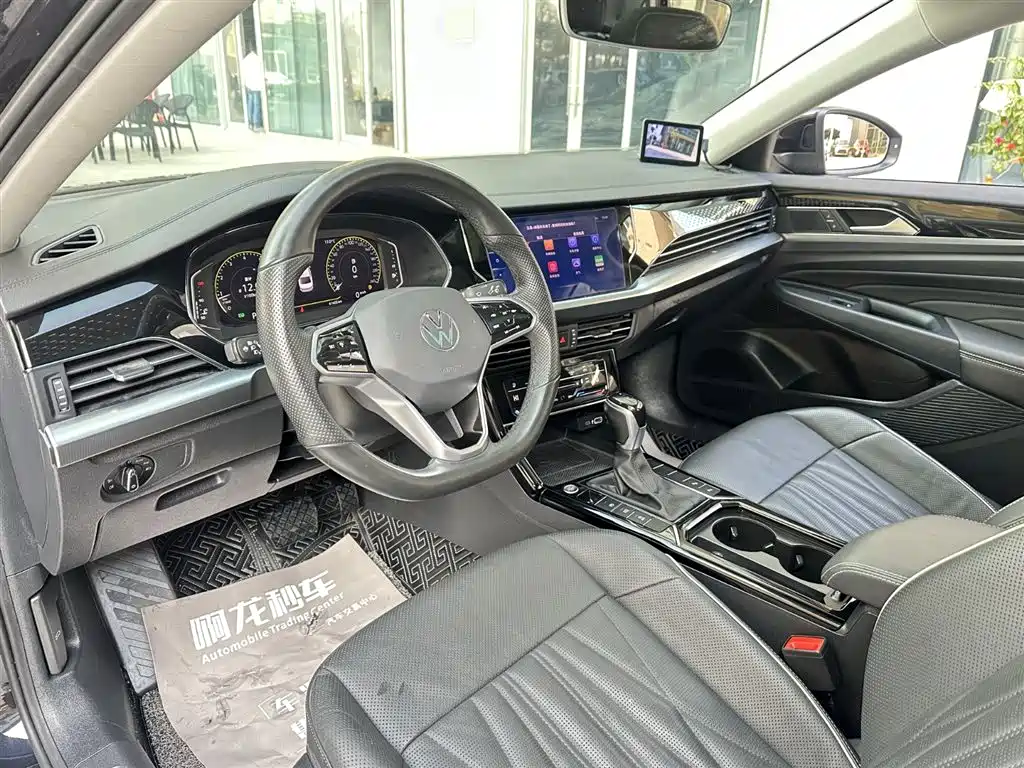 Volkswagen Passat 2022 330TSI Luxury