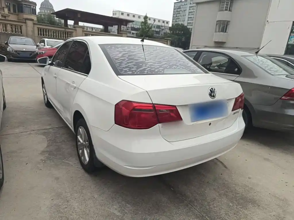 Volkswagen Jetta — миниатюра 5