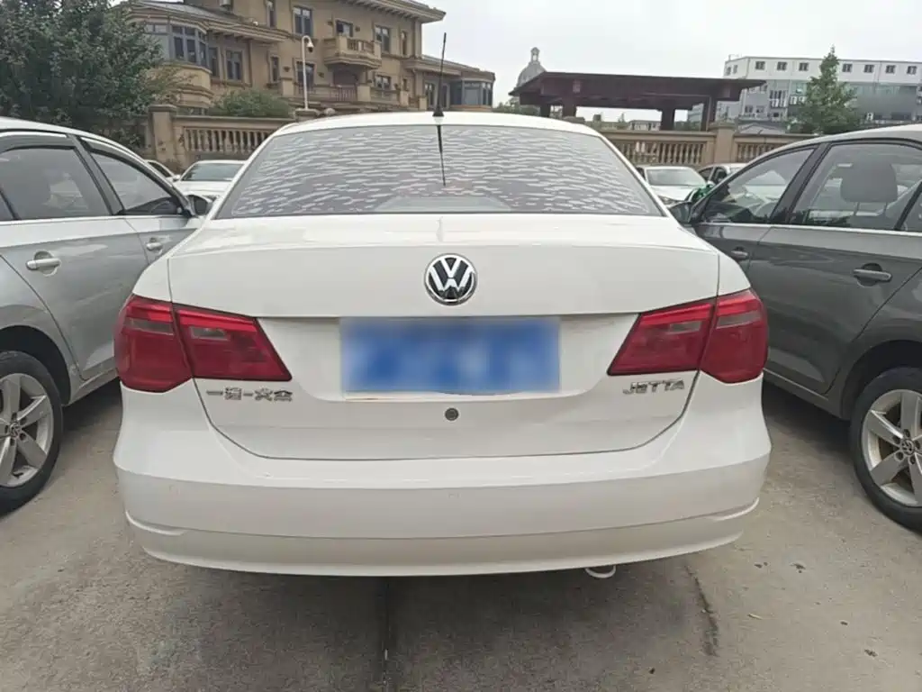 Volkswagen Jetta — миниатюра 6