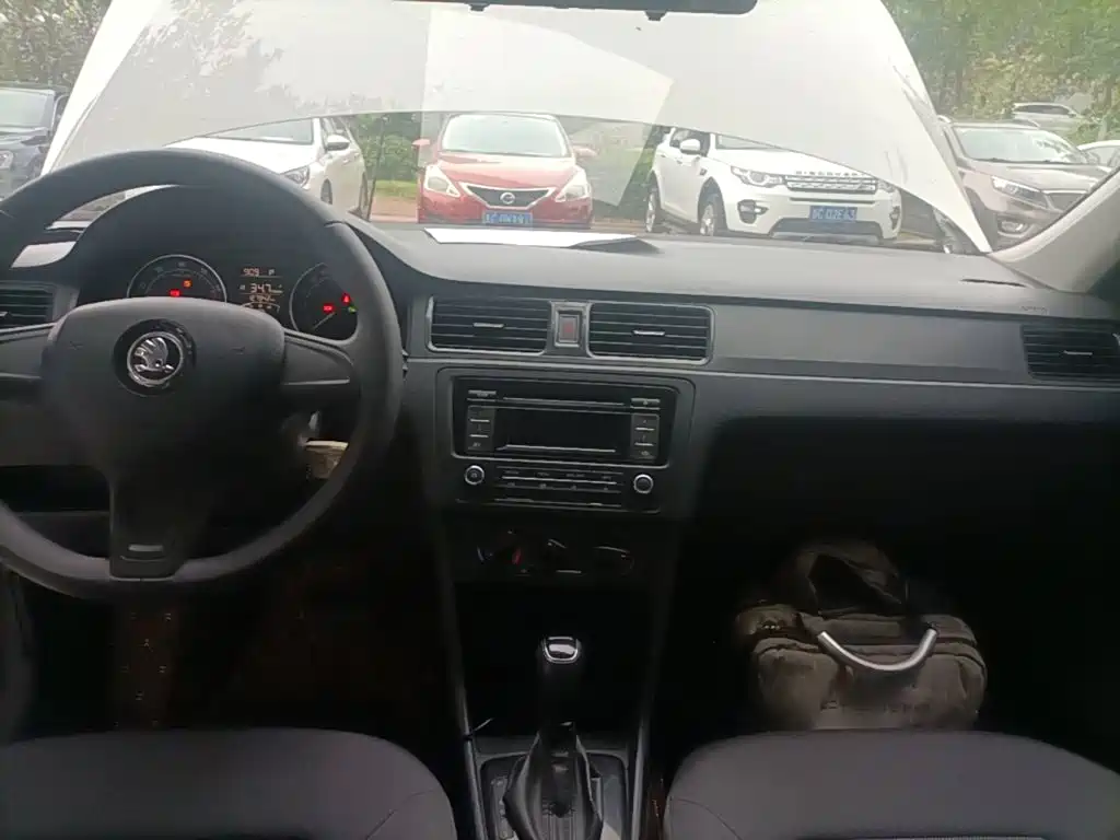 Skoda Rapid Spaceback — миниатюра 13