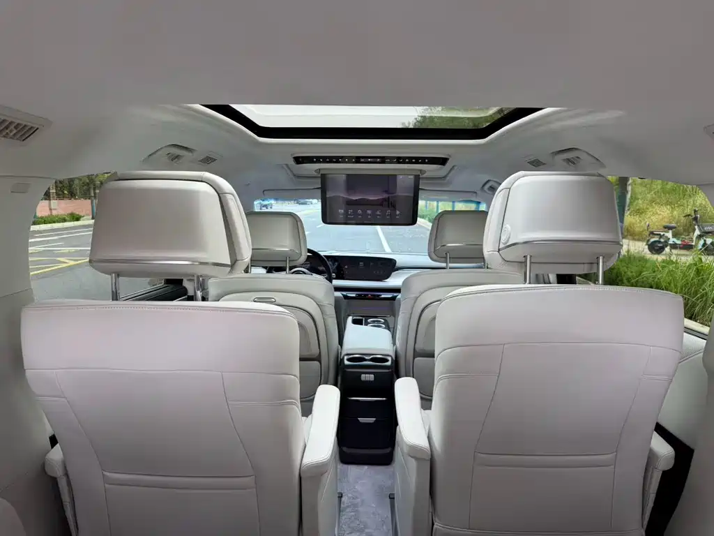 Buick GL8 Hybrid — миниатюра 26