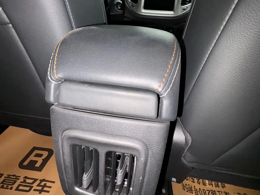 Jeep Compass — миниатюра 12