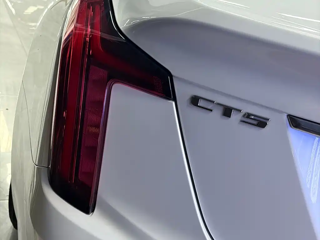 Cadillac CT5 — миниатюра 4