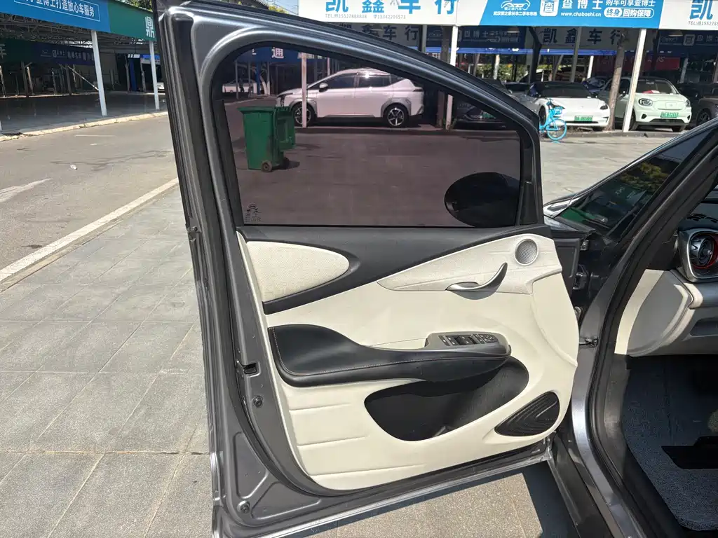 BYD Dolphin — миниатюра 6