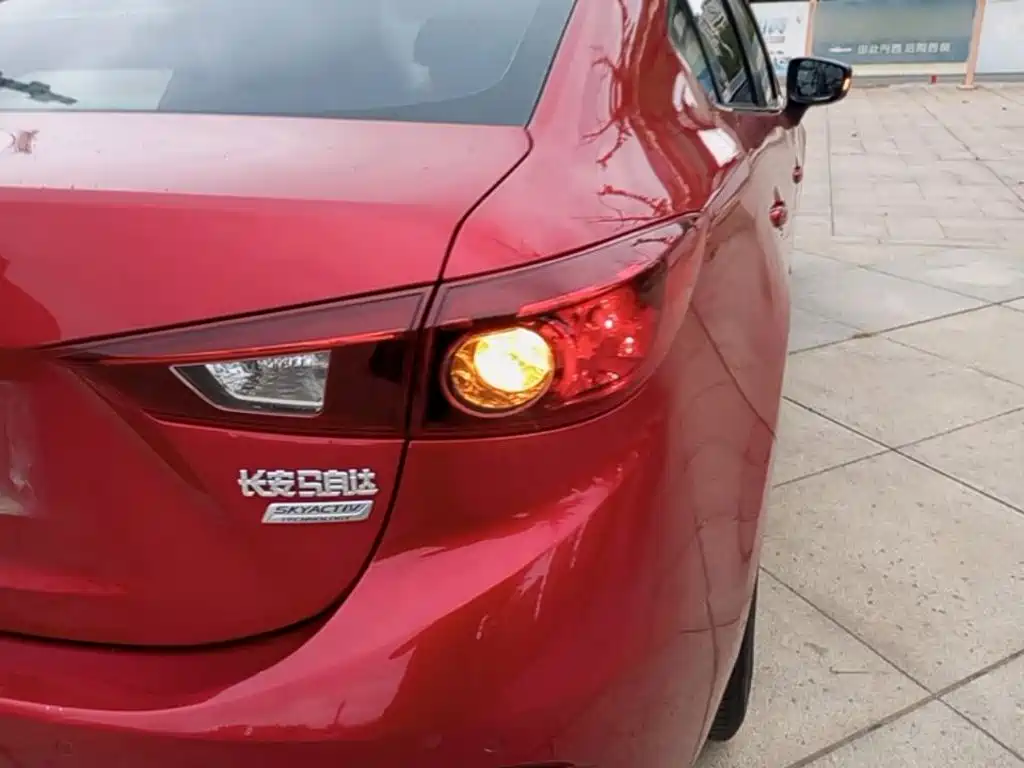 Mazda 3 Axela — миниатюра 8