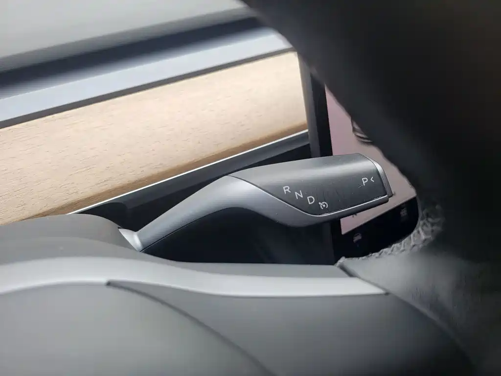 Tesla Model 3 — миниатюра 13