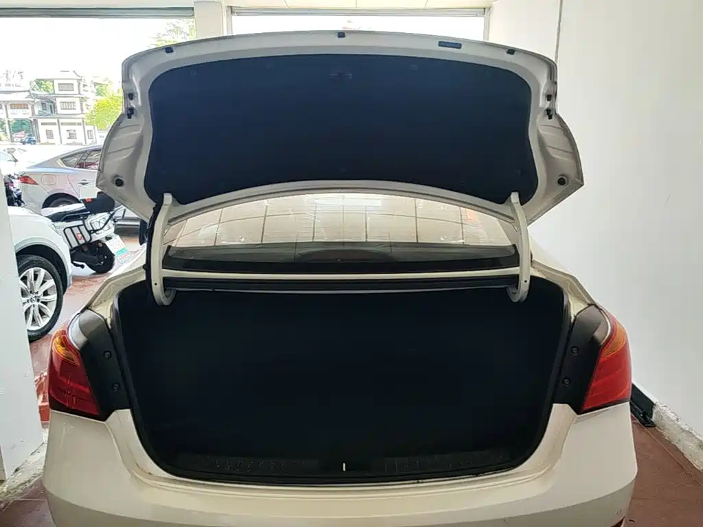 Hyundai Mistra — миниатюра 19