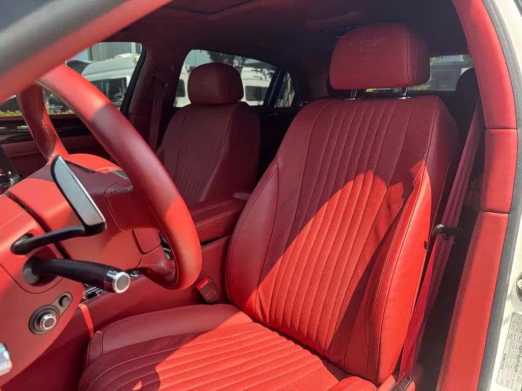 Bentley Flying Spur — миниатюра 10