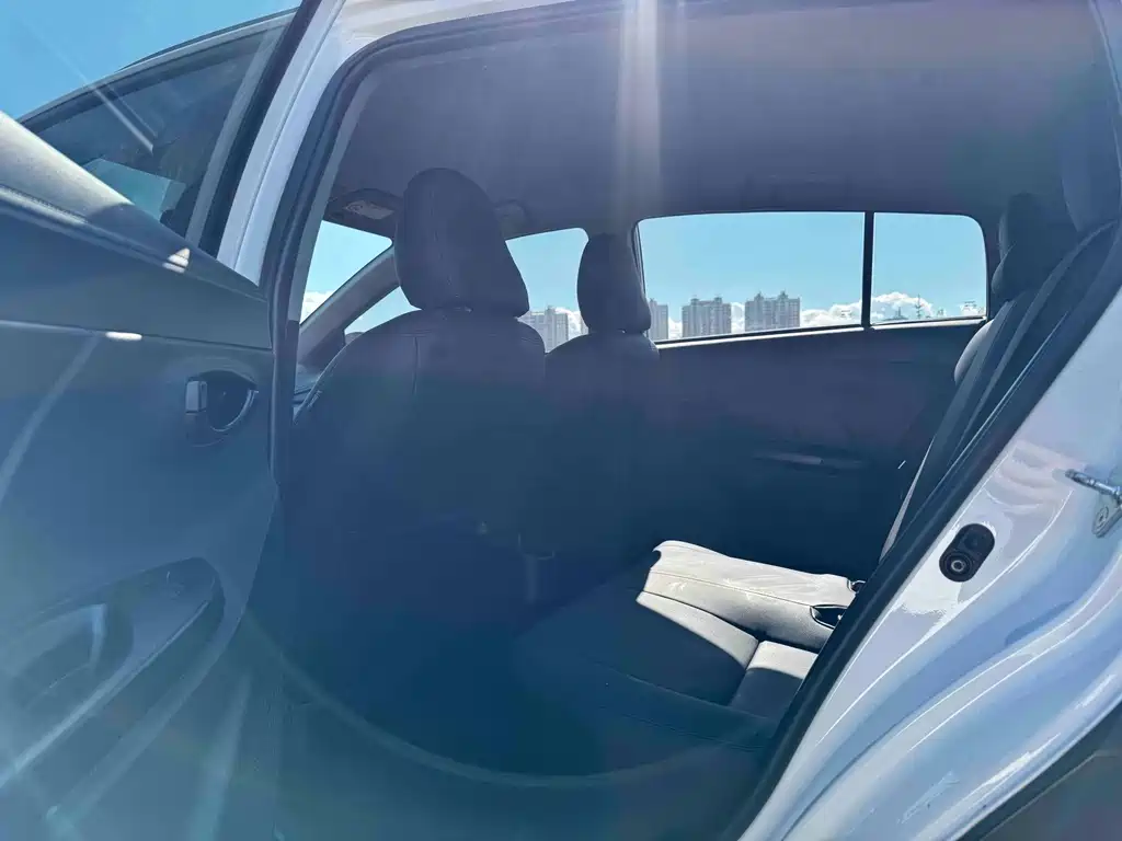 Toyota Yaris L — миниатюра 8