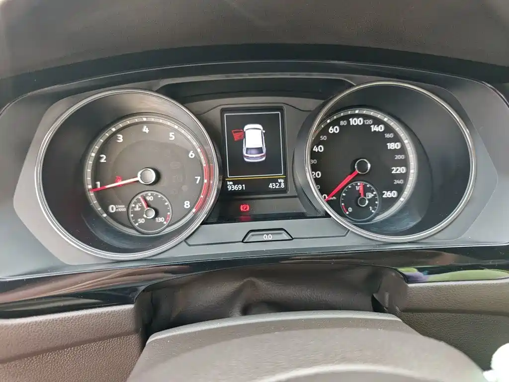 Volkswagen Tiguan L — миниатюра 8