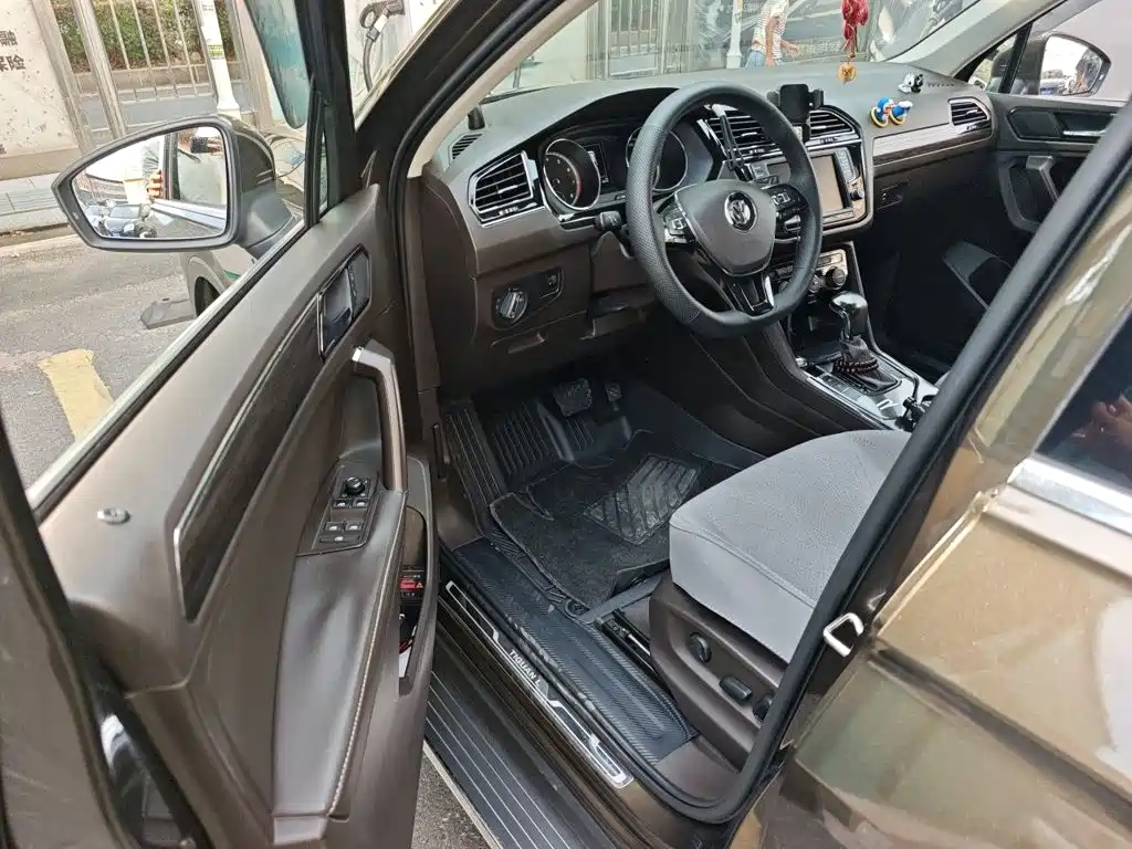 Volkswagen Tiguan L — миниатюра 12