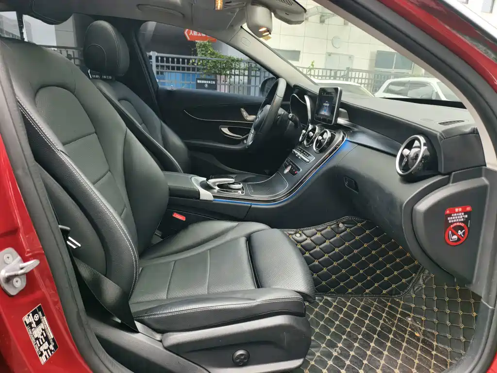 Mercedes-Benz C-Class — миниатюра 12