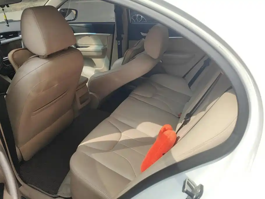 Geely Emgrand — миниатюра 11