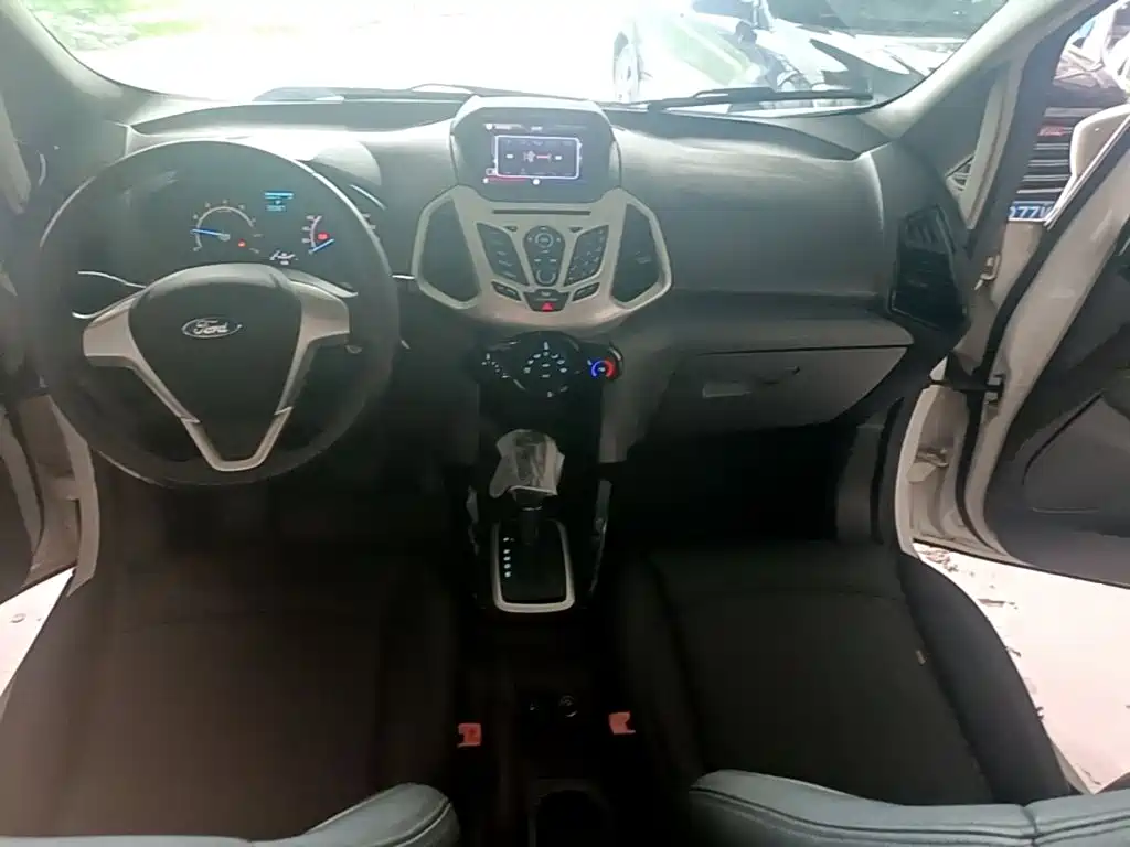 Ford Ecosport — миниатюра 10
