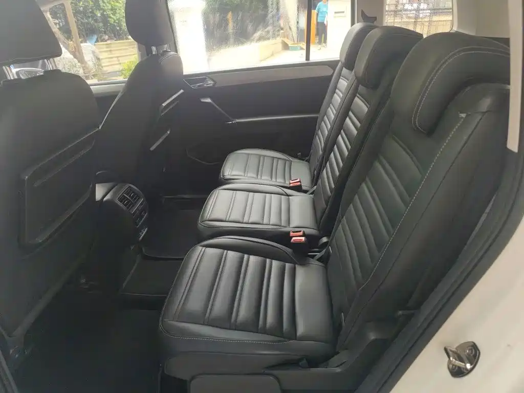 Volkswagen Touran — миниатюра 14