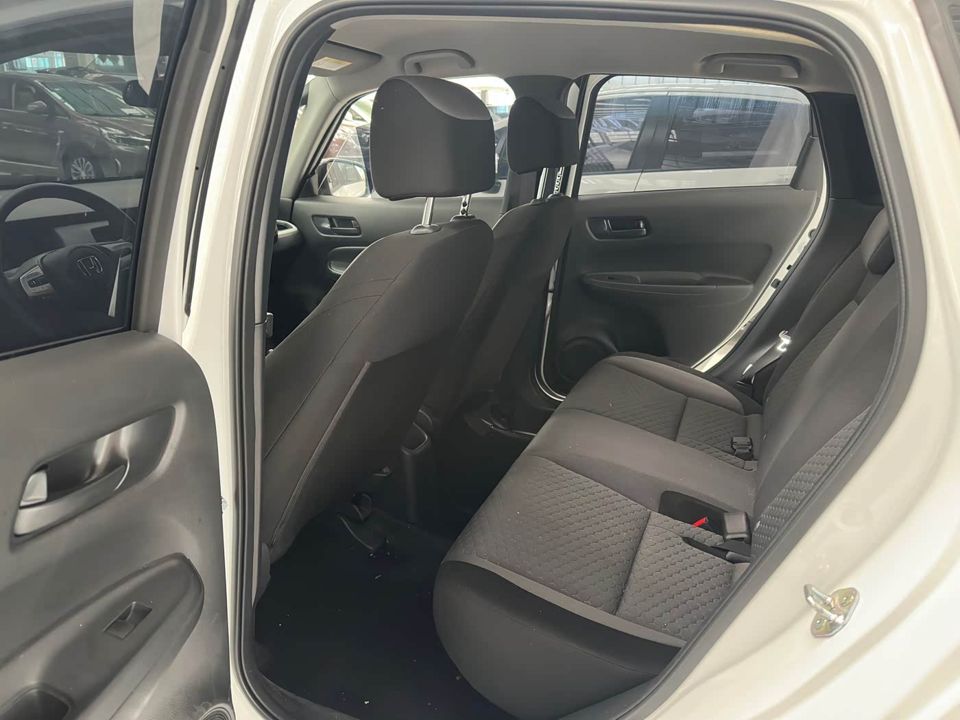 Honda Fit 1.5 л 2026 г. Белый, пробег 3000 км