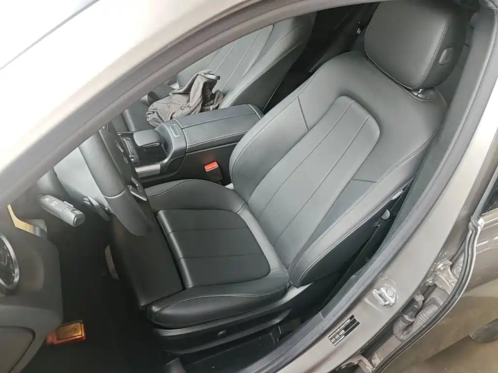 Mercedes-Benz GLB — миниатюра 15